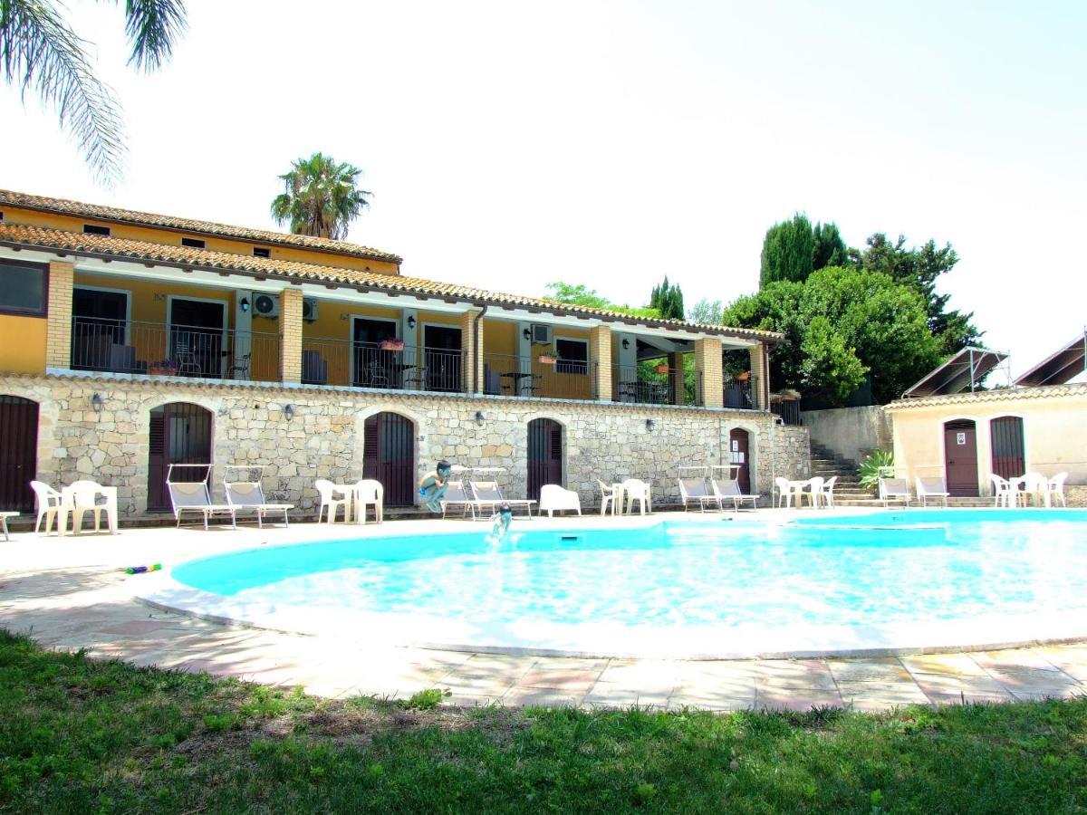 Agriturismo Le Chiuse Carlentini Eksteriør billede