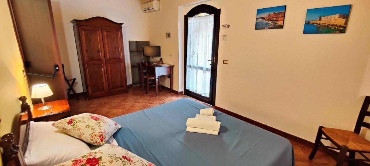 Agriturismo Le Chiuse Carlentini Eksteriør billede